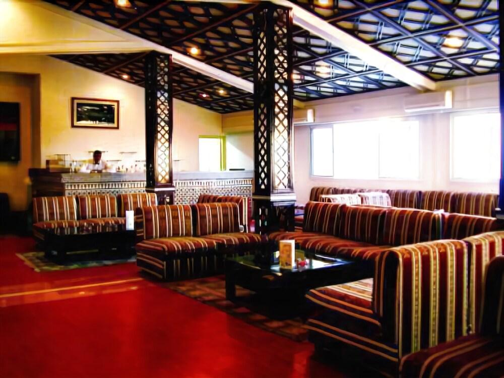 Hotel Moulay Yacoub Buitenkant foto