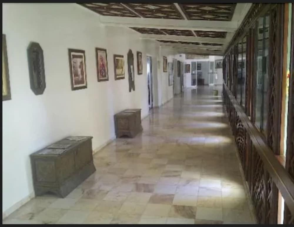 Hotel Moulay Yacoub Buitenkant foto