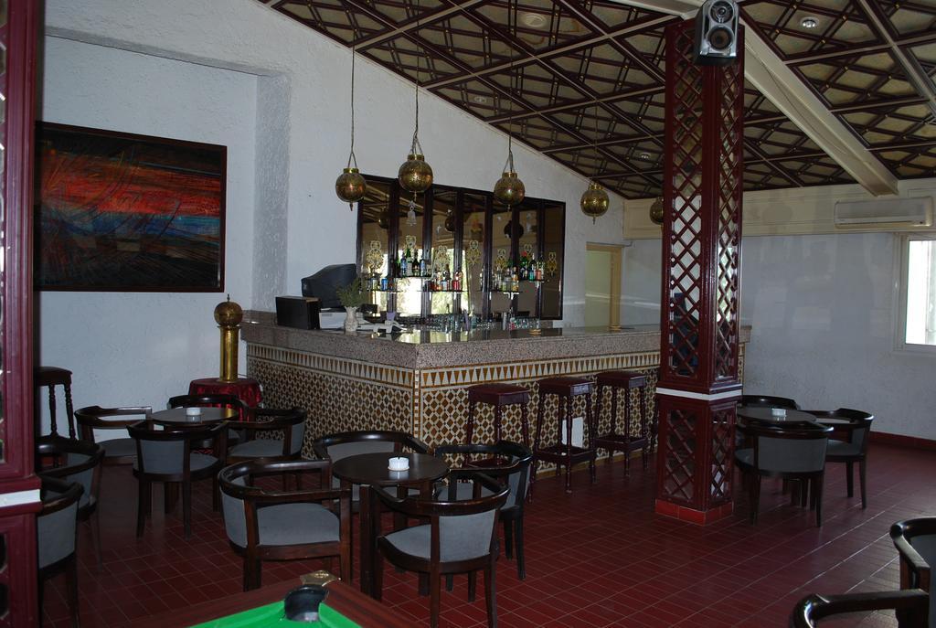 Hotel Moulay Yacoub Buitenkant foto