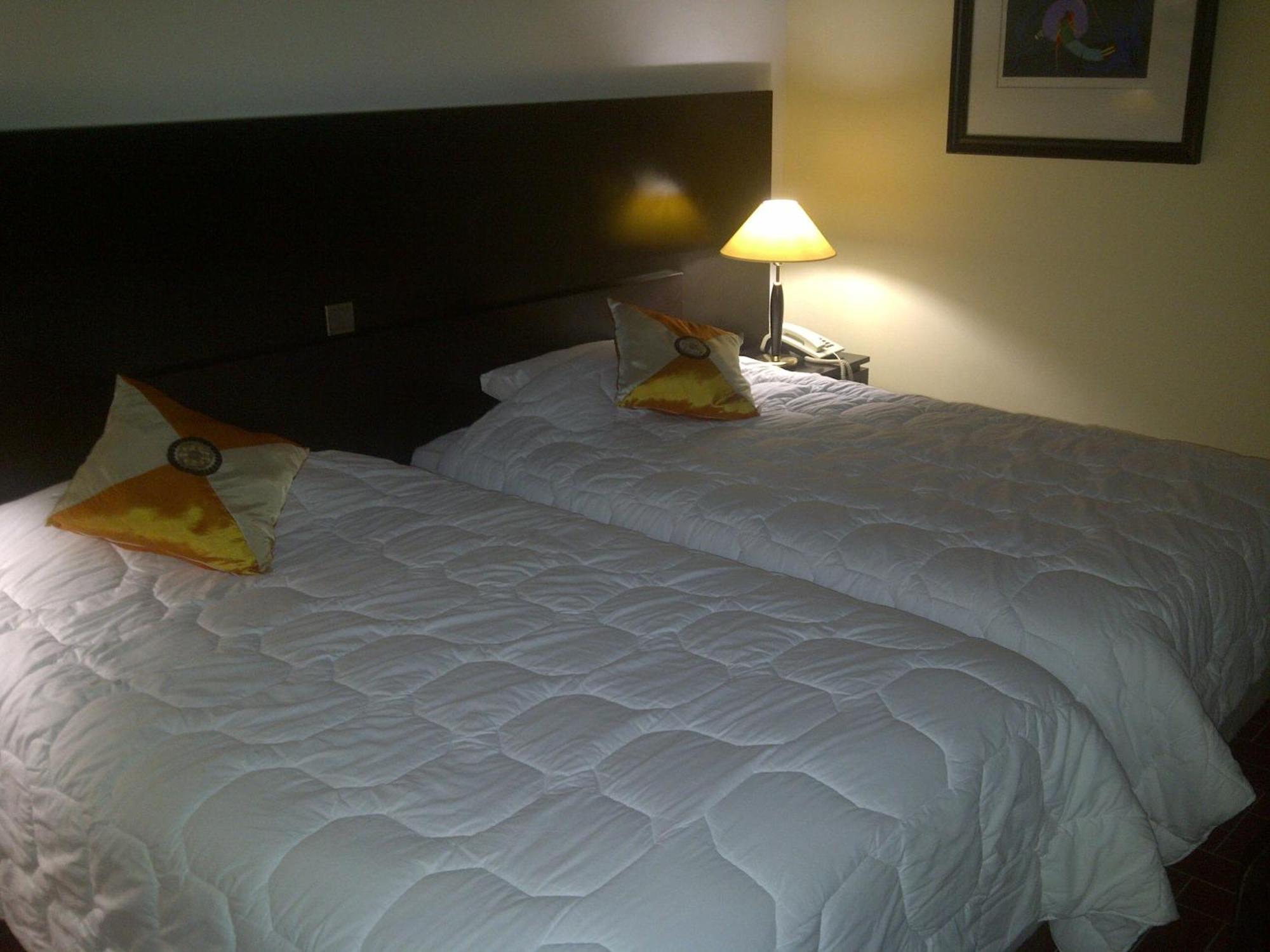 Hotel Moulay Yacoub Buitenkant foto