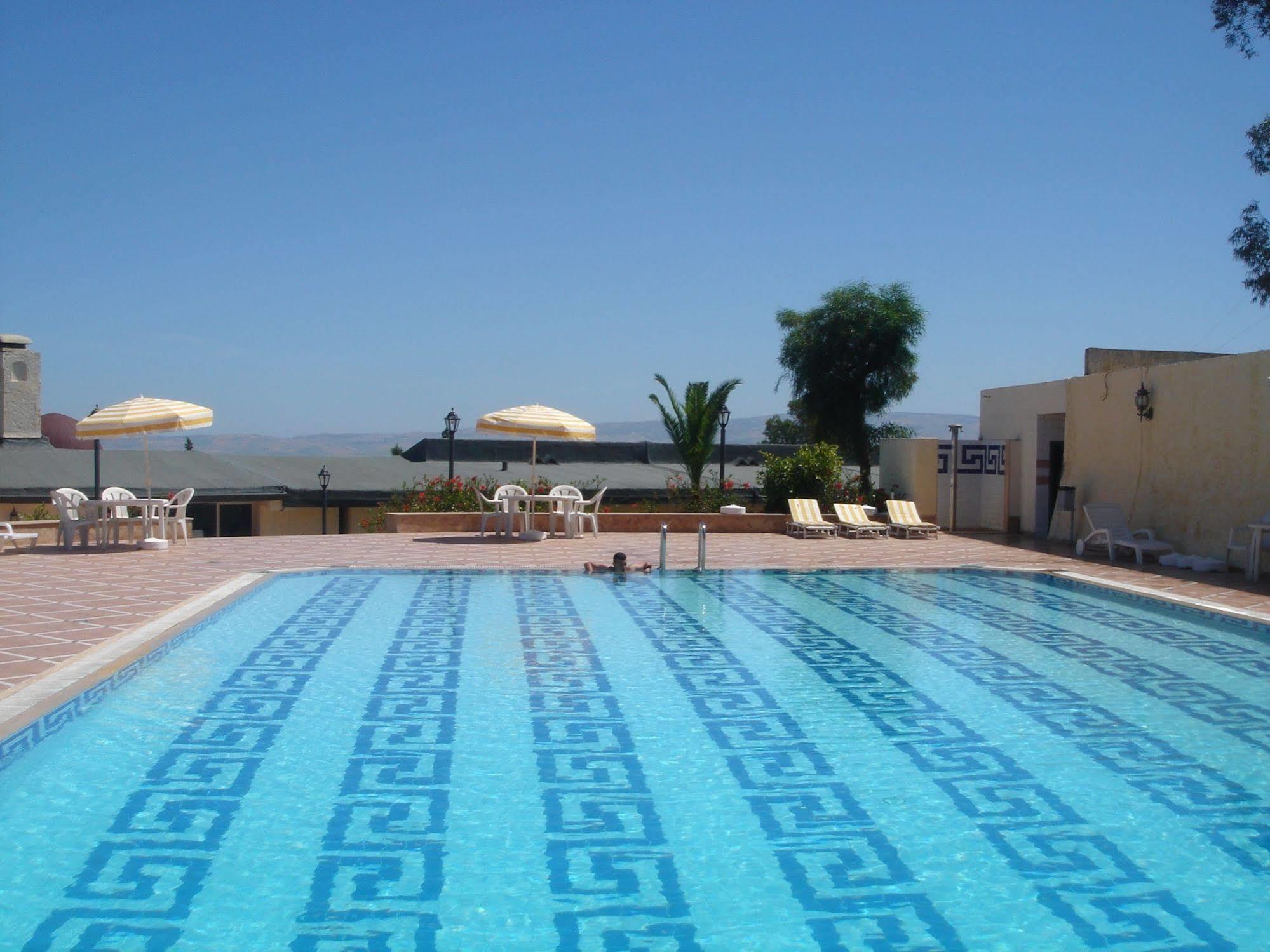 Hotel Moulay Yacoub Buitenkant foto